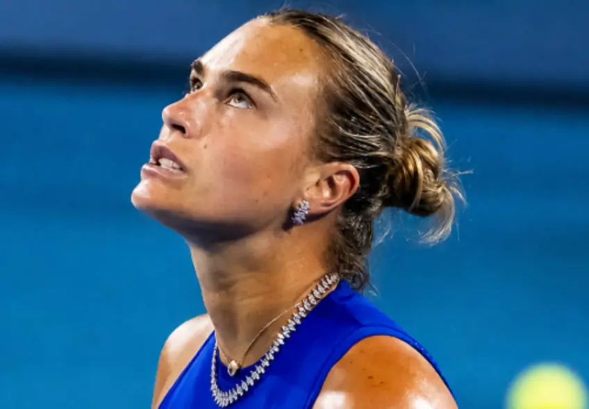 Cincinnati: Aryna Sabalenka se viene abajo varias veces en su sorprendente derrota ante Sara Bejlek