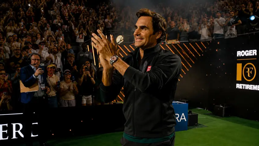 Roger Federer regresa al estadio Arthur Ashe y supera a Andy Roddick
