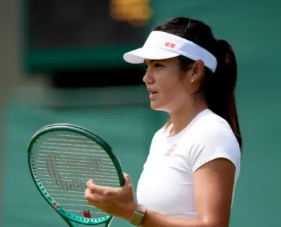 Johanna Konta sugiere que el estrés está contribuyendo a los problemas físicos de Emma Raducanu.