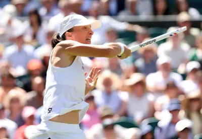 Wimbledon: Iga Swiatek evita el drama y elimina a la finalista de 2021, Karolina Pliskova