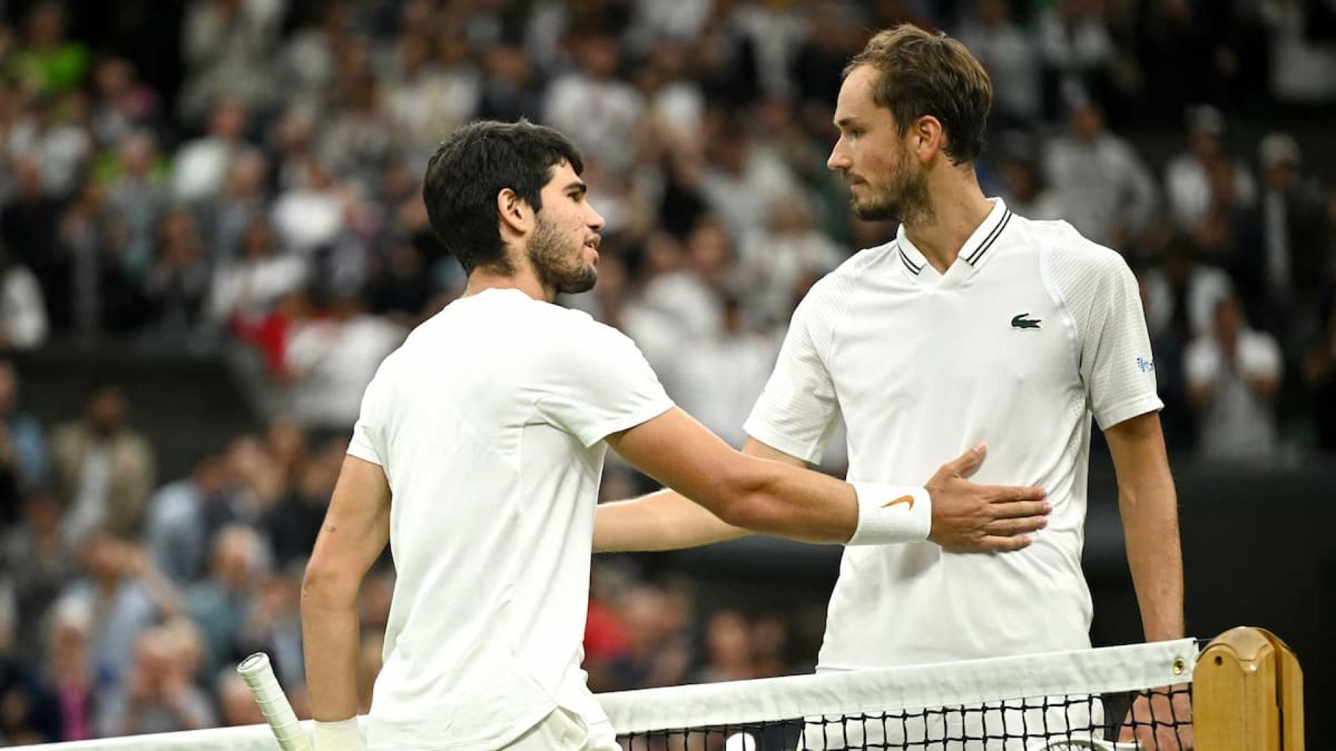 "Me quedo con Daniil": Mouratoglou prefiere el revés de Medvedev sobre el de Alcaraz