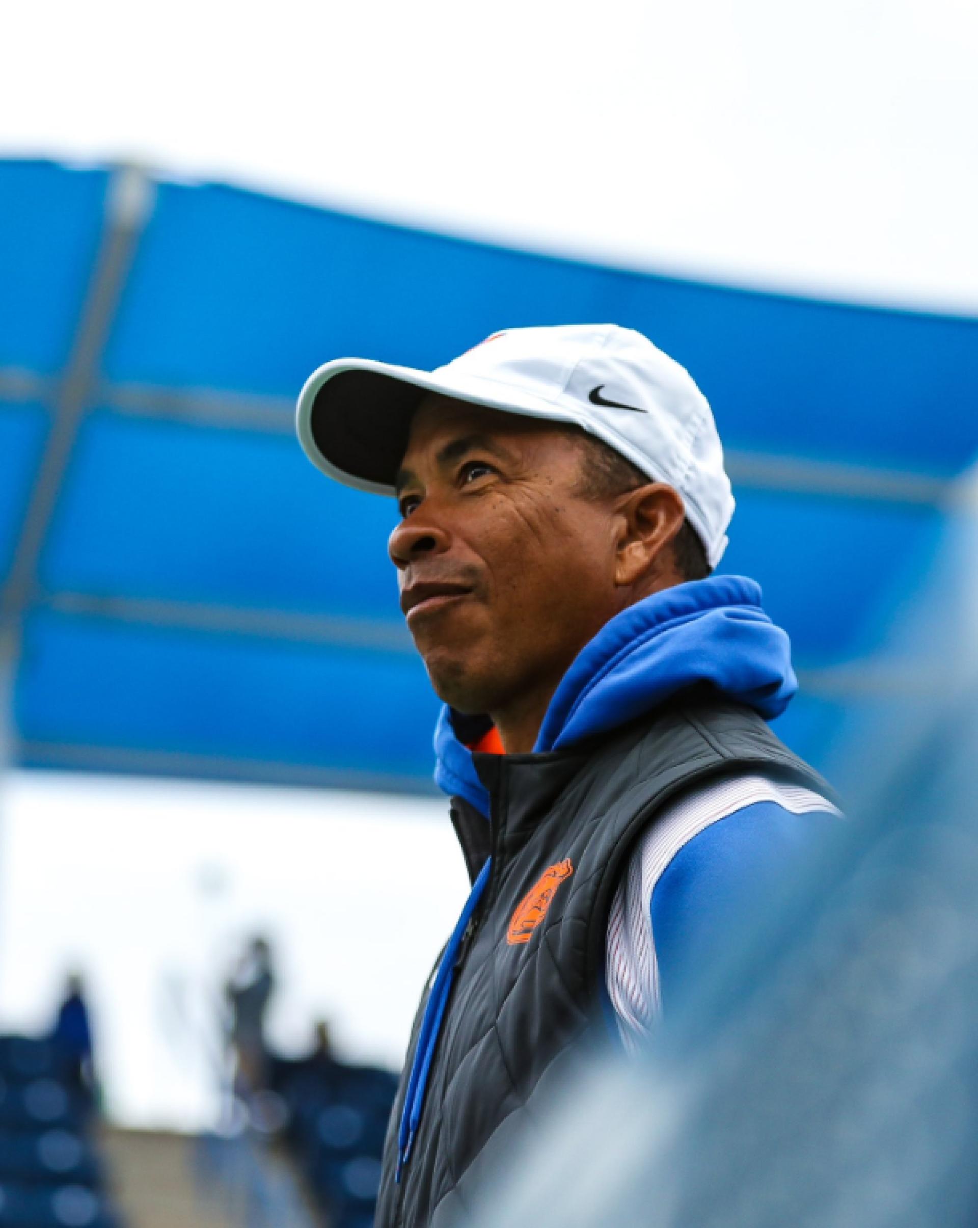 Bryan Shelton revela el desafío de ser padre y entrenador de Ben