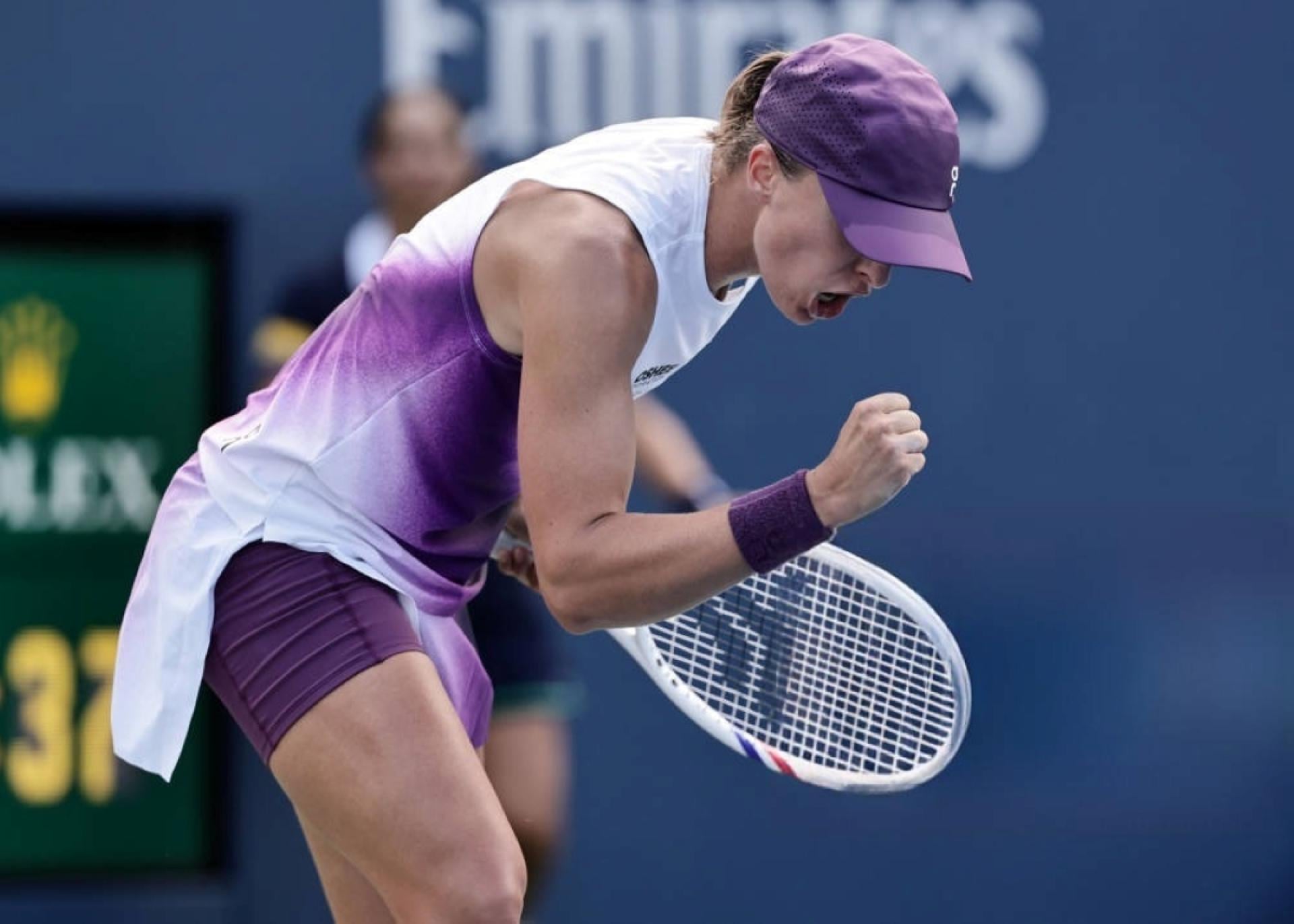 Kim Clijsters elogia la decisión «sensata» de Iga Swiatek, que no tomó «en unos minutos»